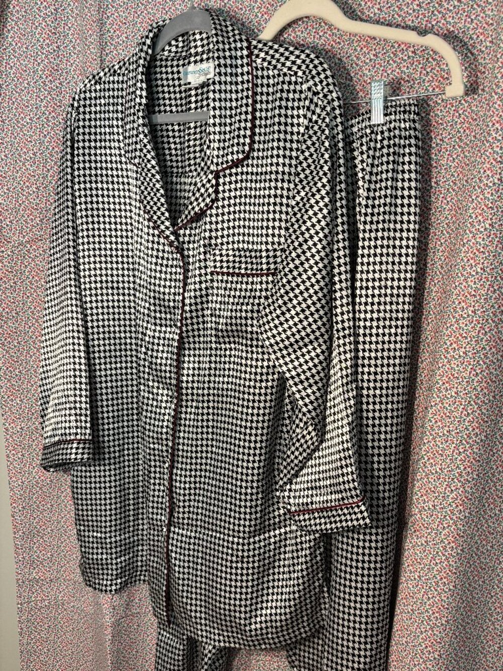 Courtney & Company Intimates Pajamas 1X Black and white check